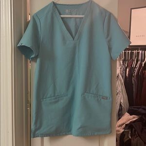 Figs seaglass casma top